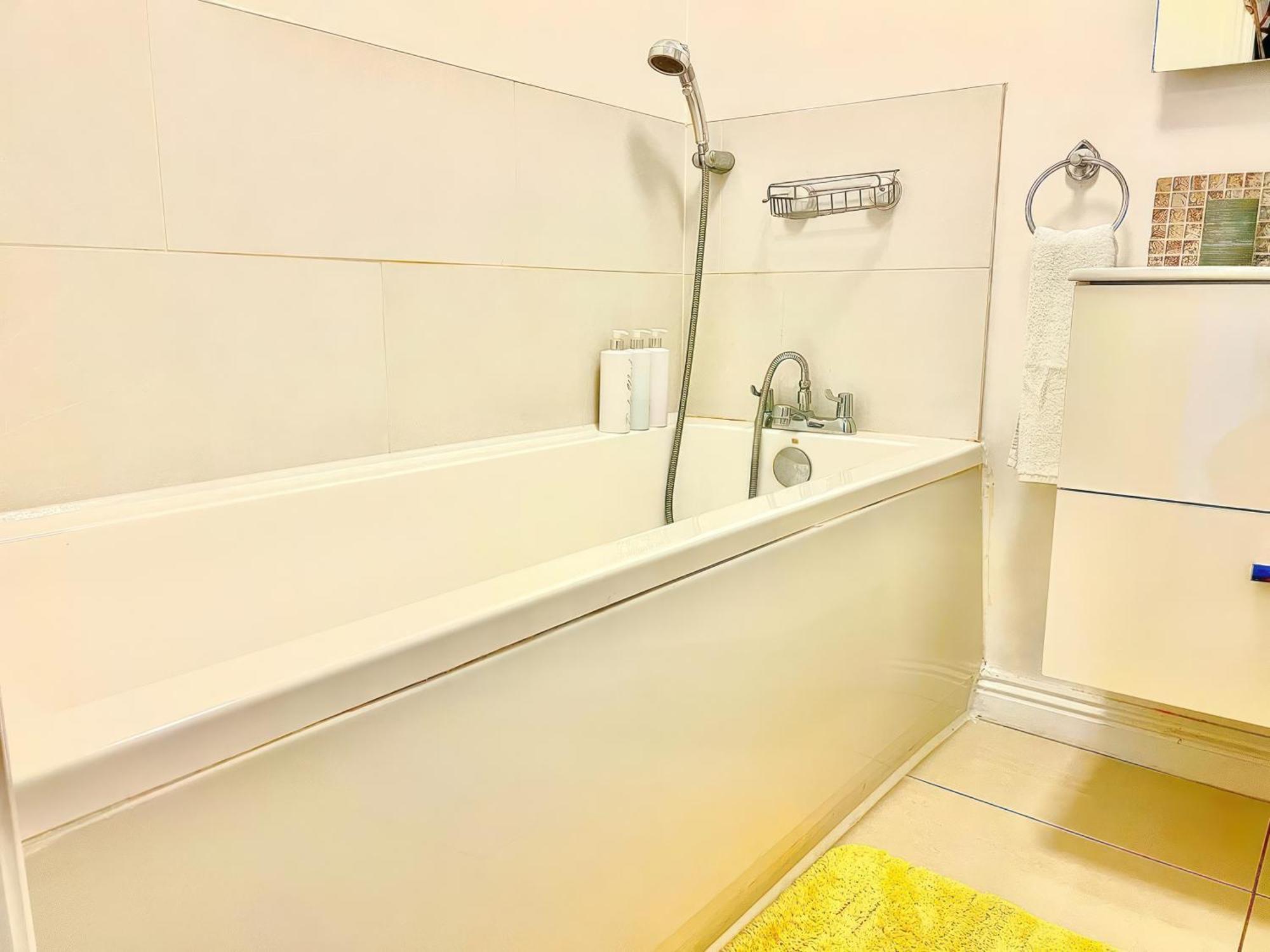 Lovely 2 Bed 2 Bath Flat With Free Parking Poole Zewnętrze zdjęcie