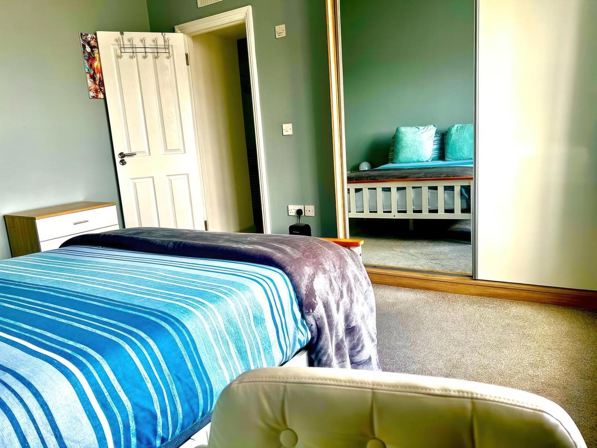 Lovely 2 Bed 2 Bath Flat With Free Parking Poole Zewnętrze zdjęcie