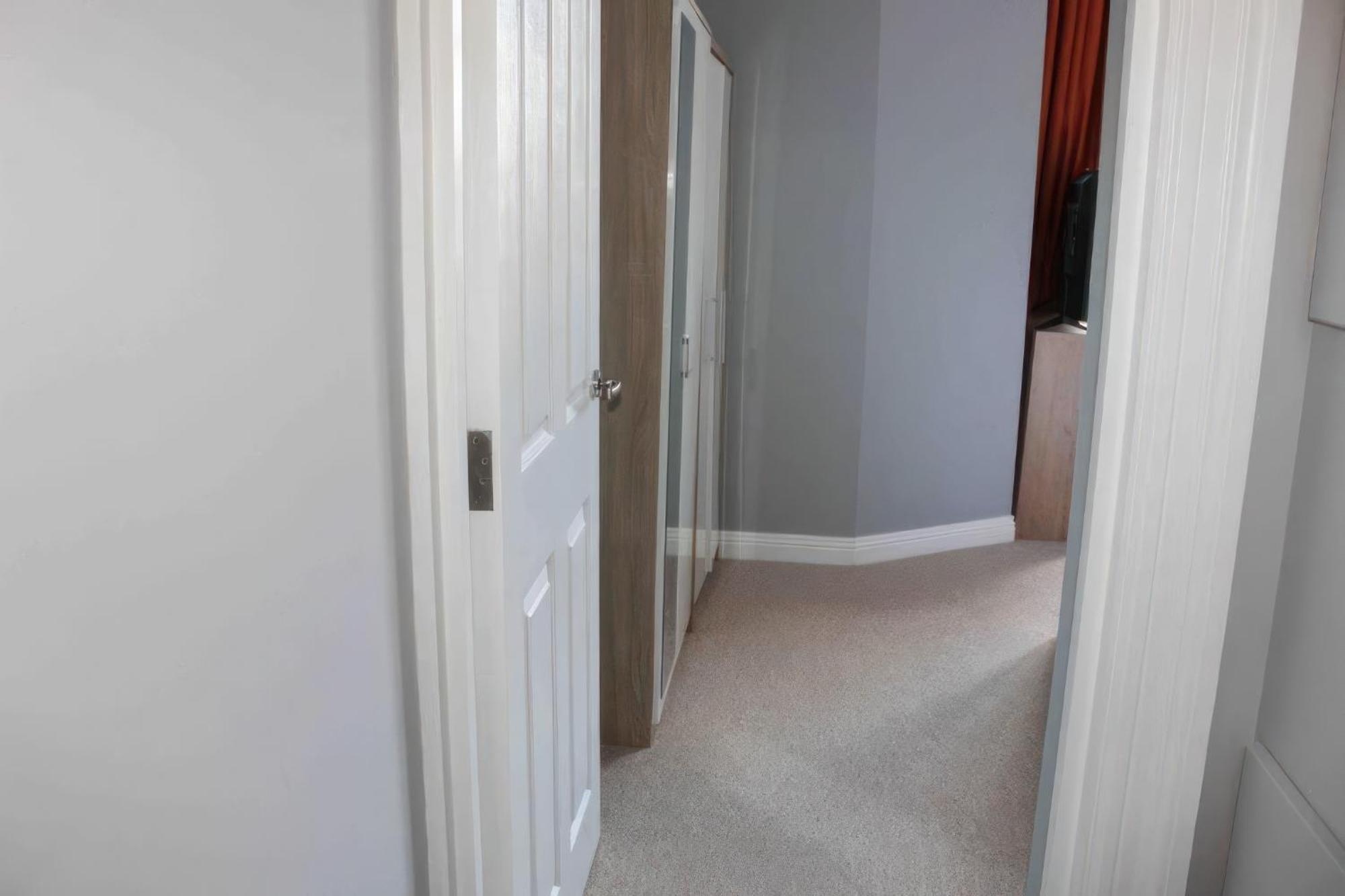 Lovely 2 Bed 2 Bath Flat With Free Parking Poole Zewnętrze zdjęcie